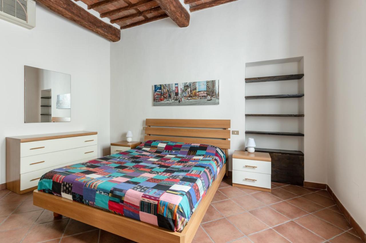 Lucca - Piazza Dell'Anfiteatro Central Apartment! Exterior foto