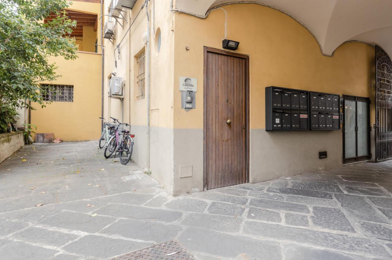 Lucca - Piazza Dell'Anfiteatro Central Apartment! Exterior foto